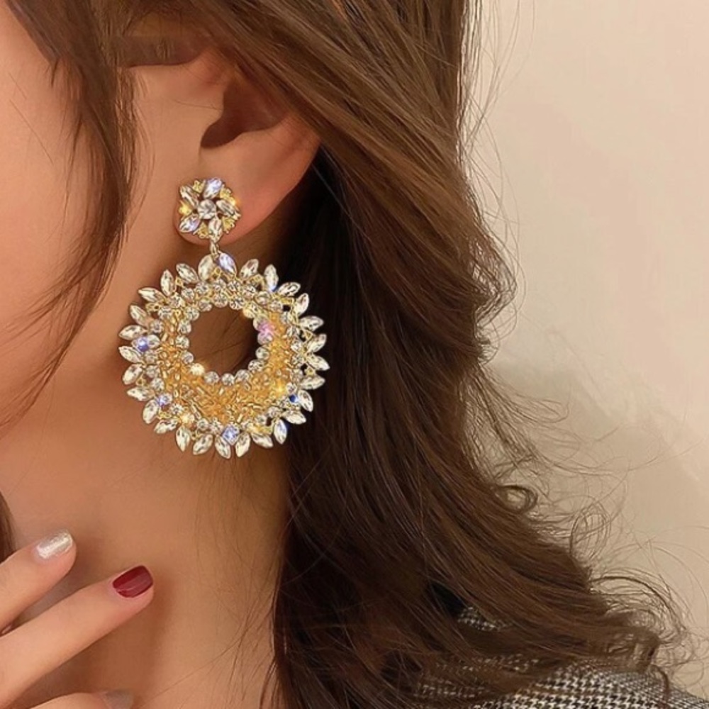 Big Oversized Round Earrings - Picture 4 of 4